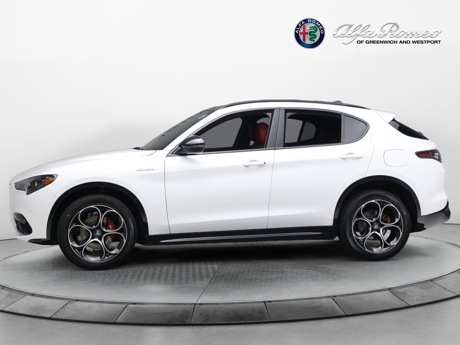 New-2024-Alfa-Romeo-Stelvio-Veloce