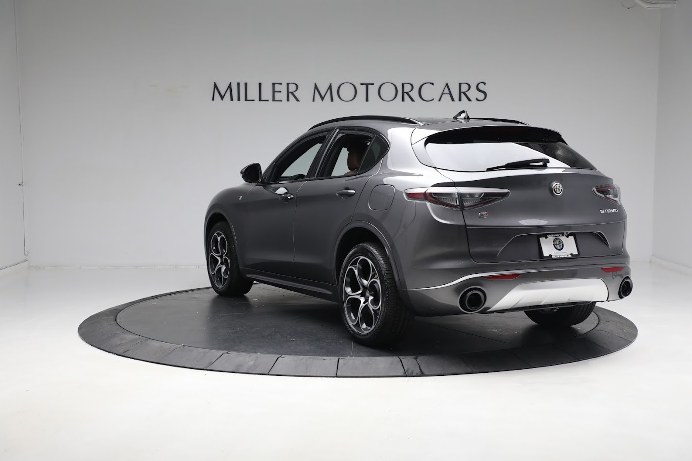 New-2024-Alfa-Romeo-Stelvio-Ti
