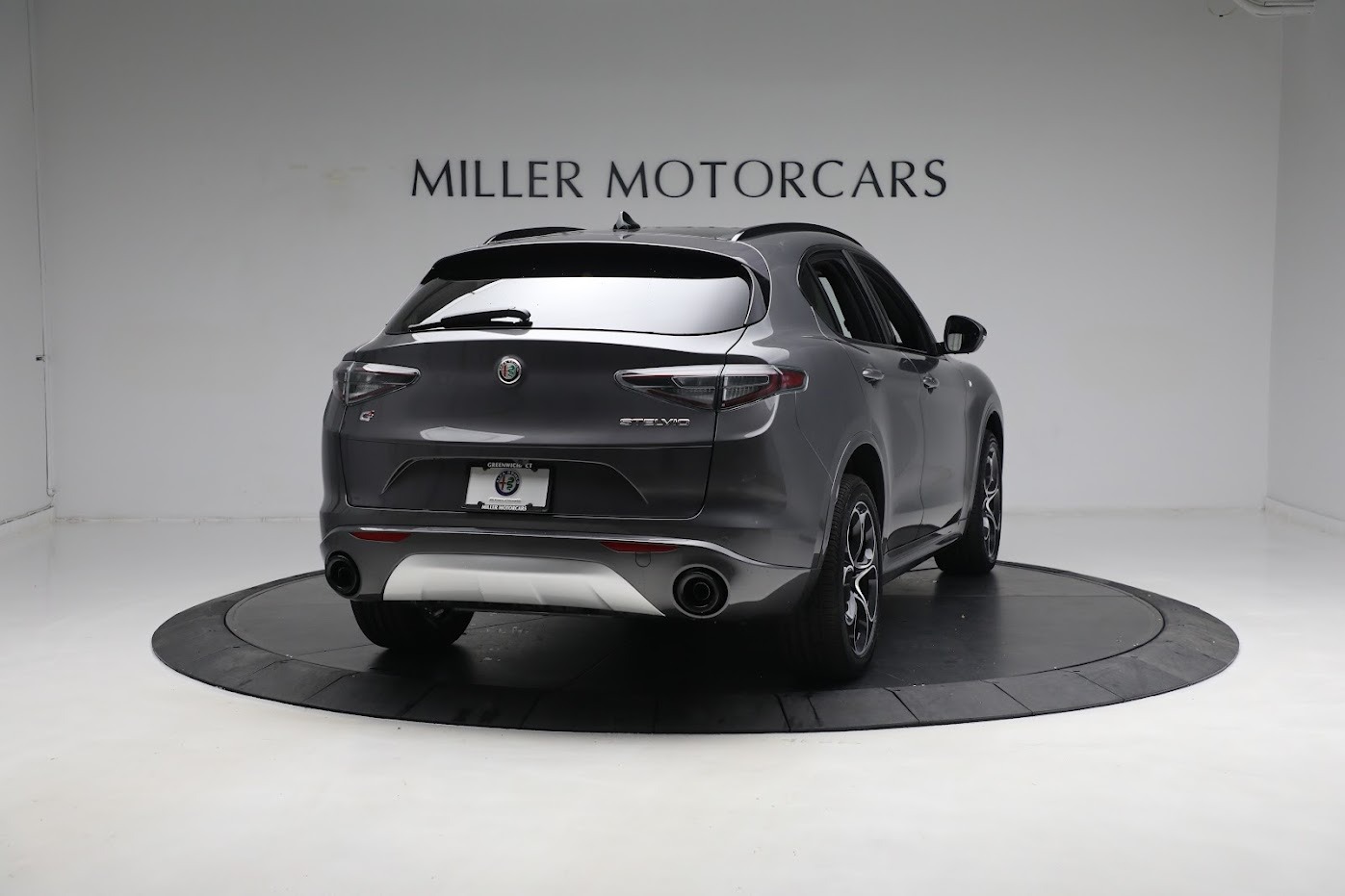 New-2024-Alfa-Romeo-Stelvio-Ti