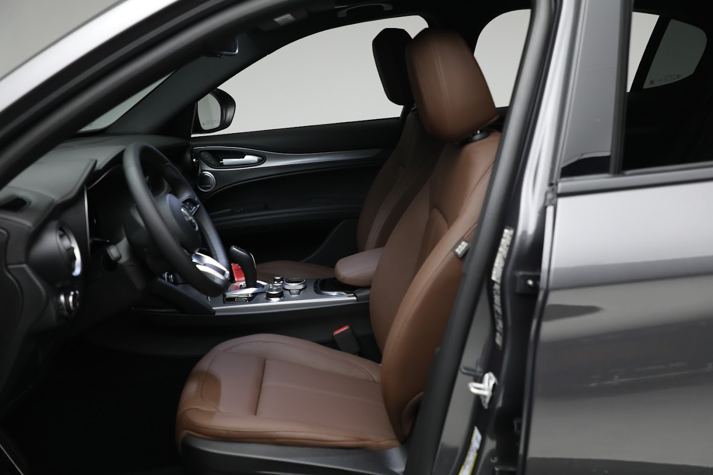 New-2024-Alfa-Romeo-Stelvio-Ti