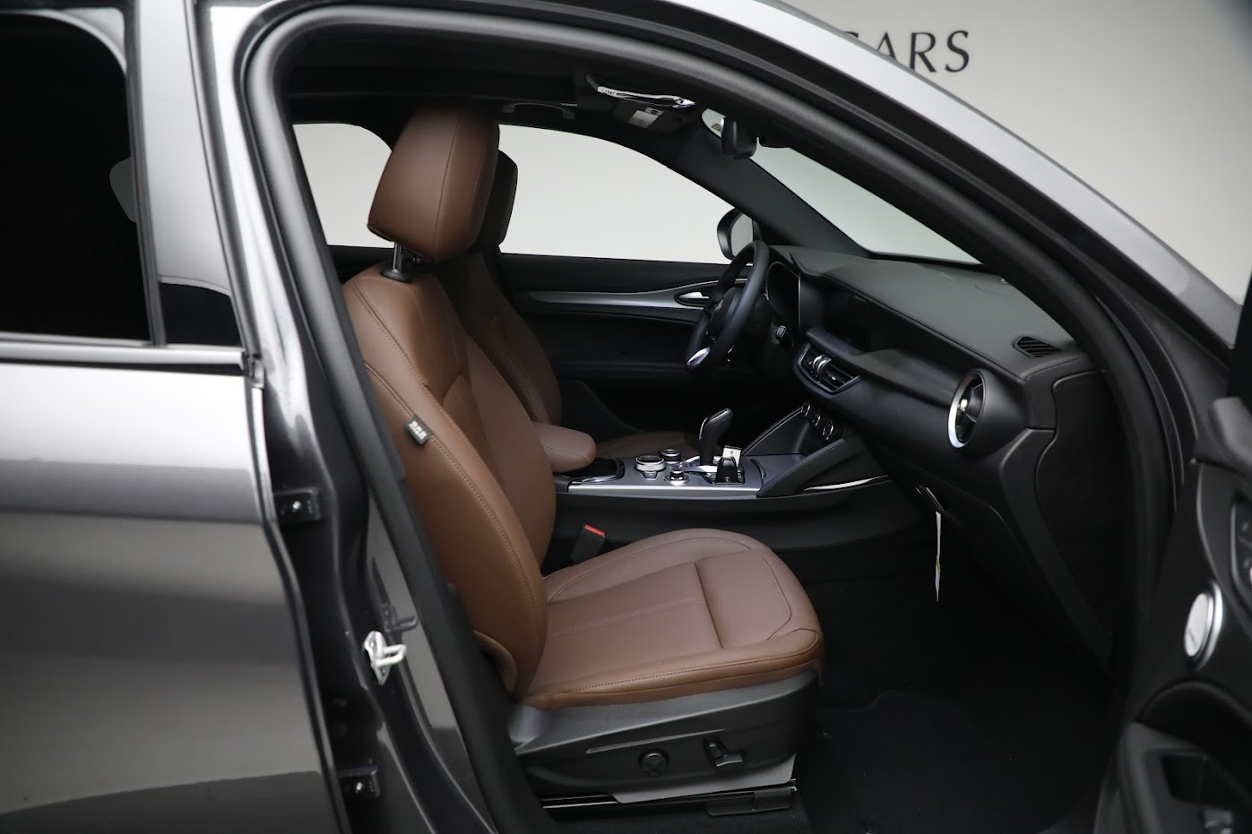 New-2024-Alfa-Romeo-Stelvio-Ti