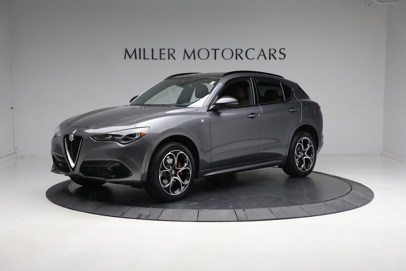 New-2024-Alfa-Romeo-Stelvio-Ti