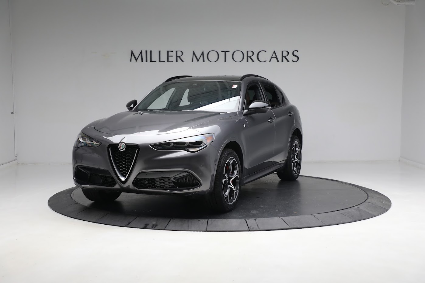 New-2024-Alfa-Romeo-Stelvio-Ti