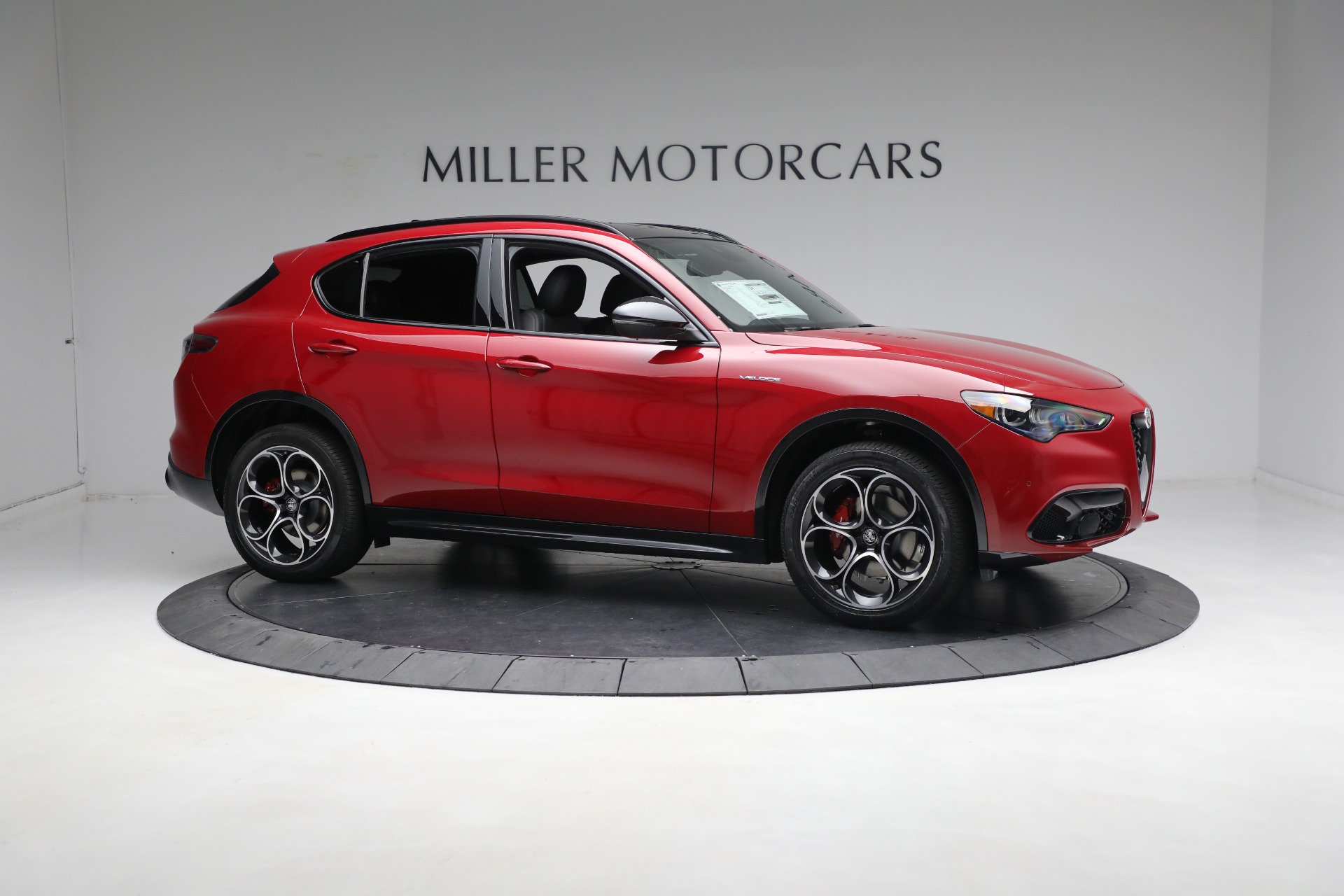 New-2024-Alfa-Romeo-Stelvio-Veloce