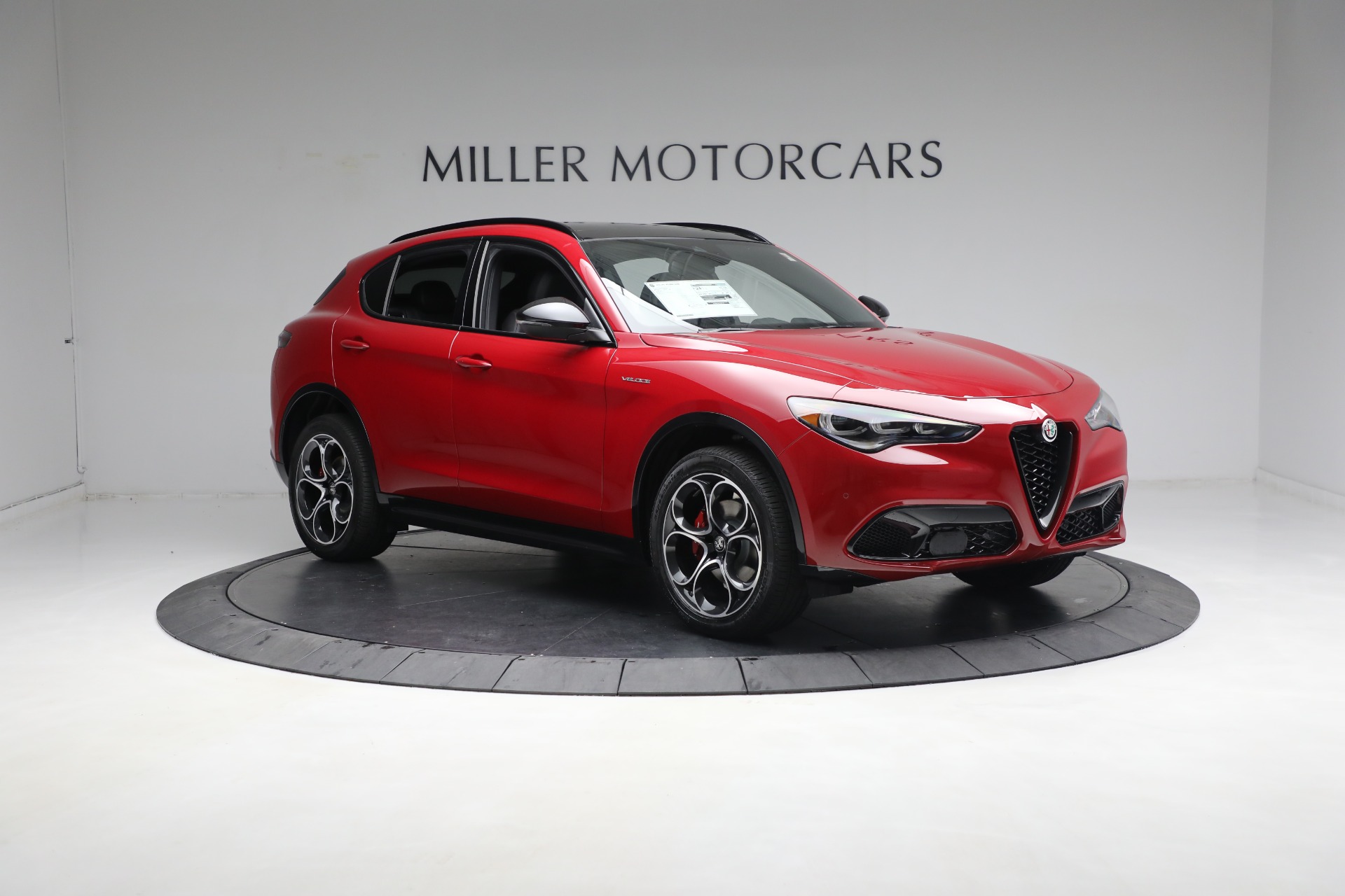 New-2024-Alfa-Romeo-Stelvio-Veloce