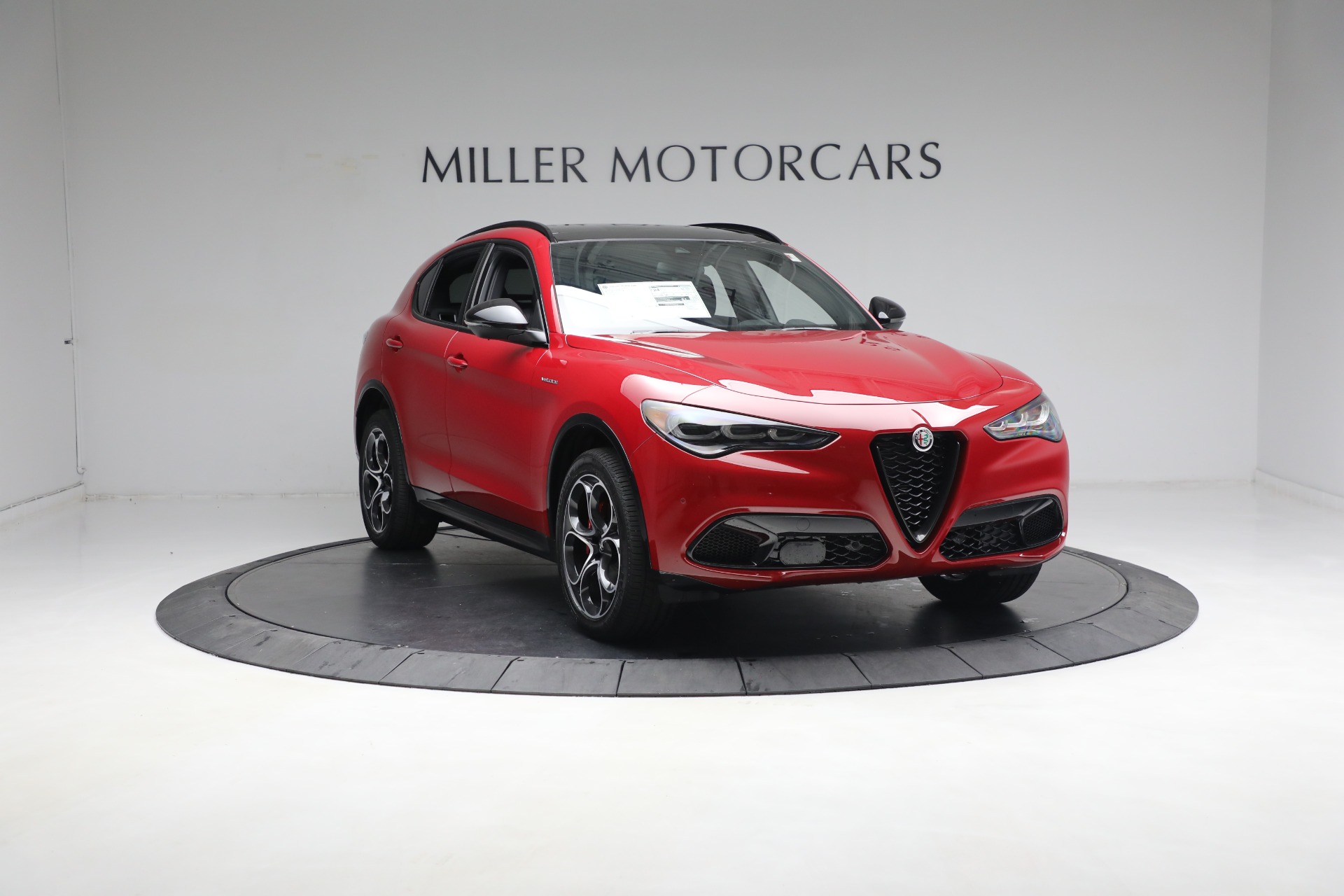 New-2024-Alfa-Romeo-Stelvio-Veloce