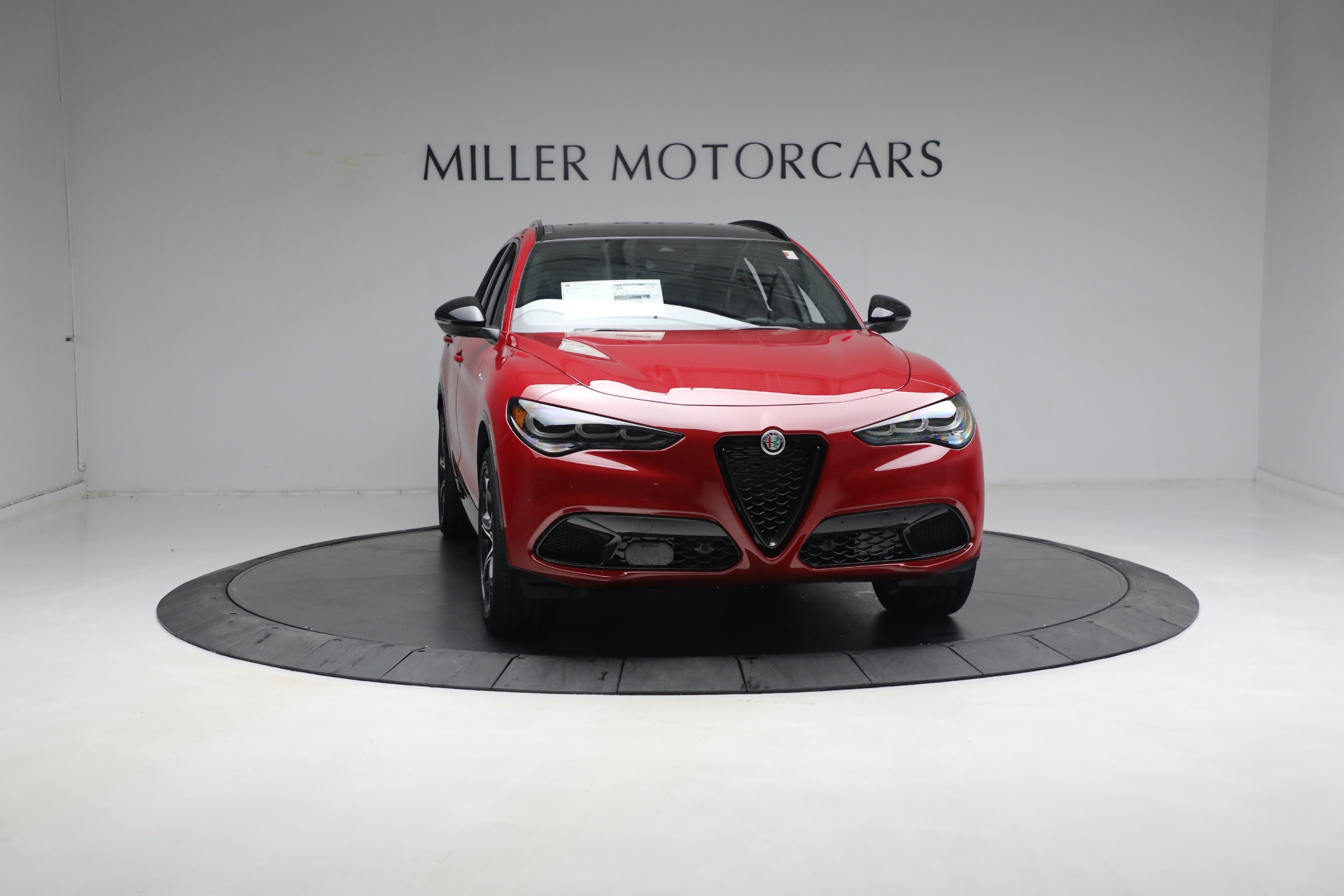 New-2024-Alfa-Romeo-Stelvio-Veloce