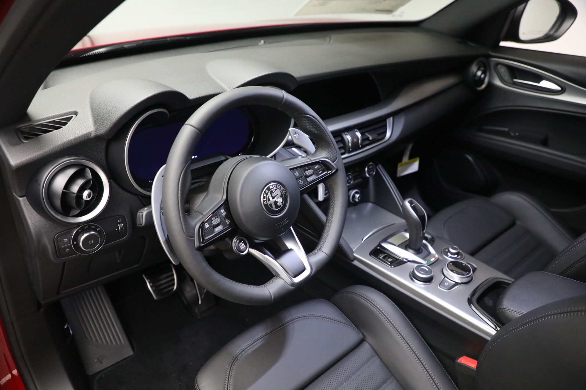 New-2024-Alfa-Romeo-Stelvio-Veloce