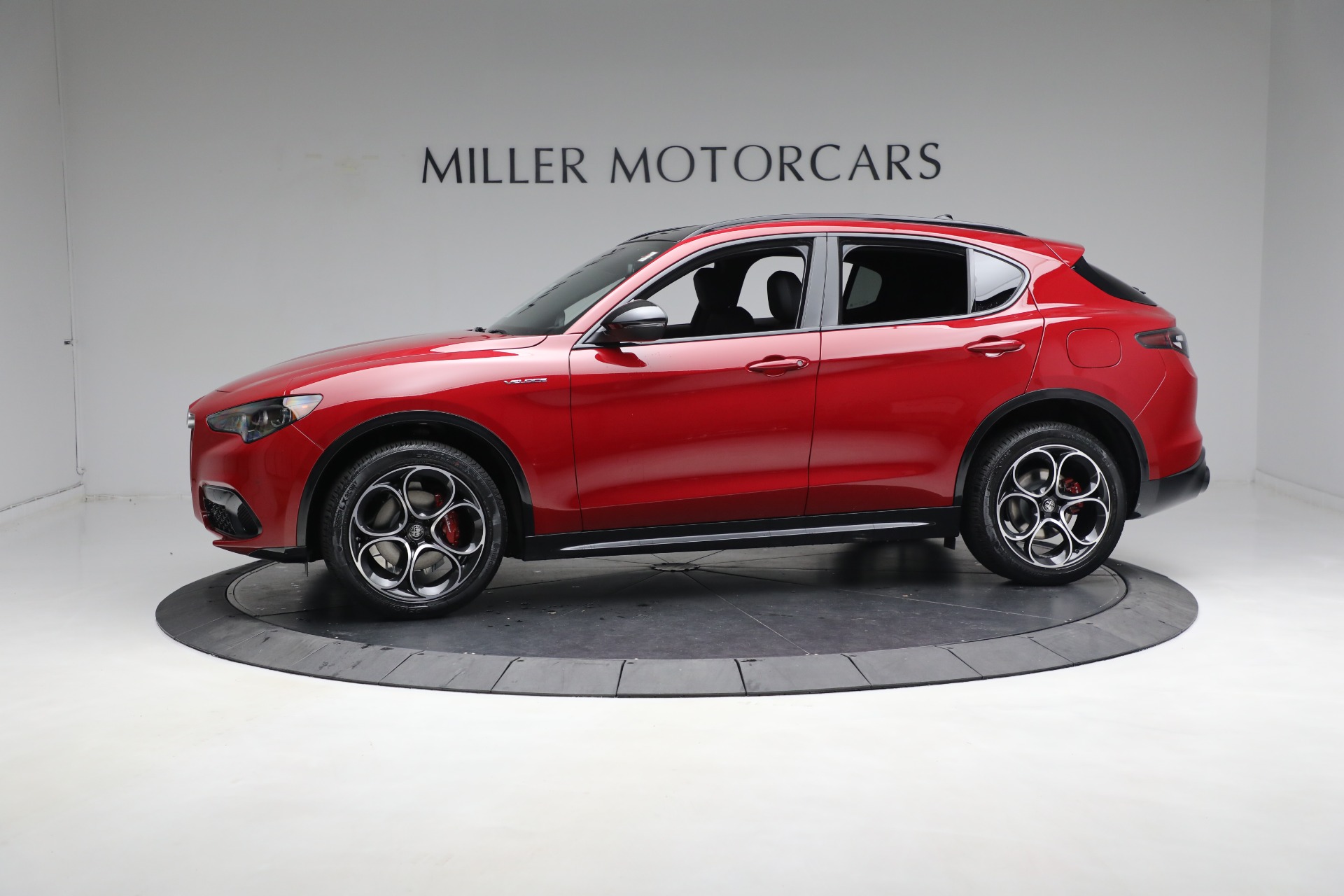 New-2024-Alfa-Romeo-Stelvio-Veloce