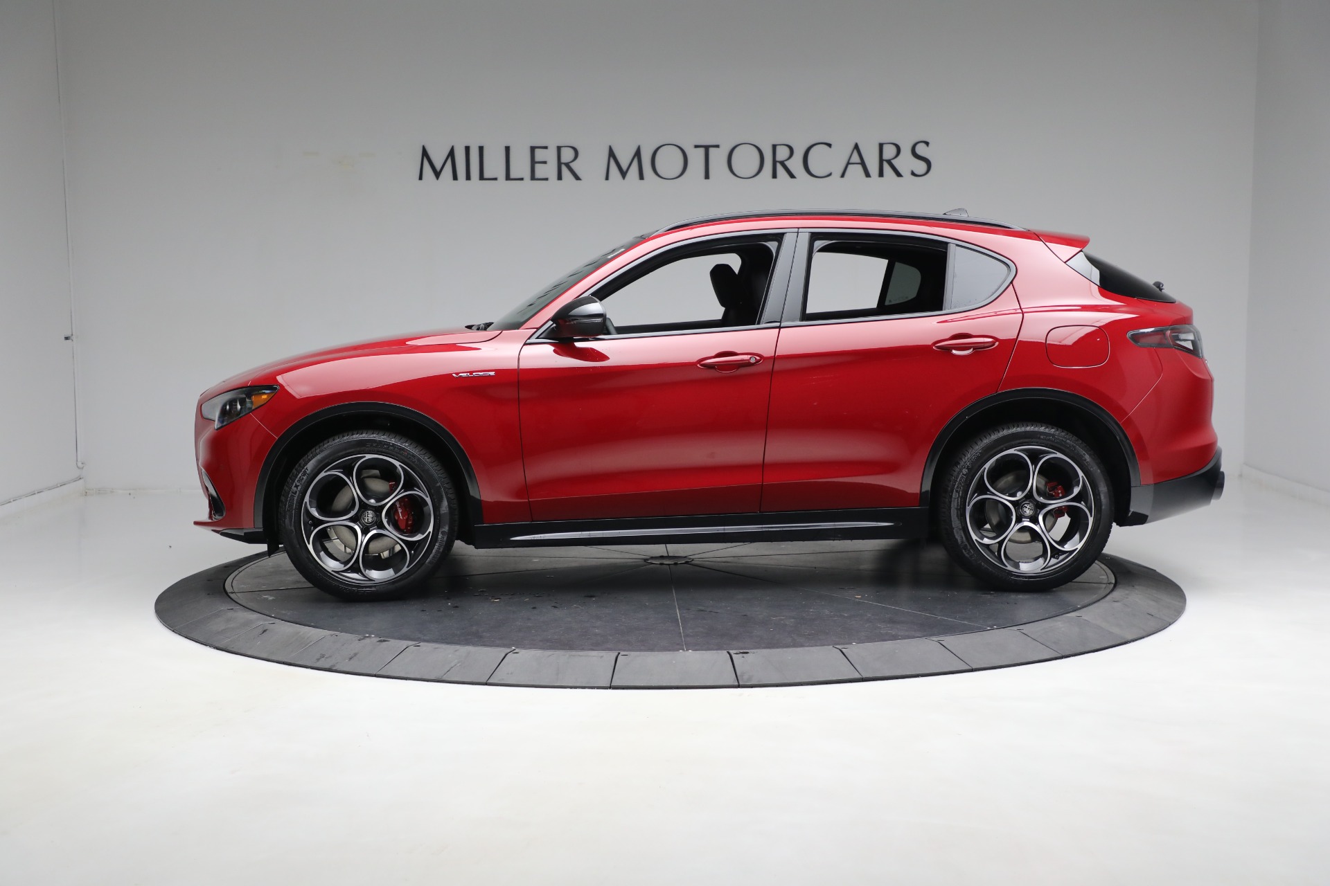 New-2024-Alfa-Romeo-Stelvio-Veloce