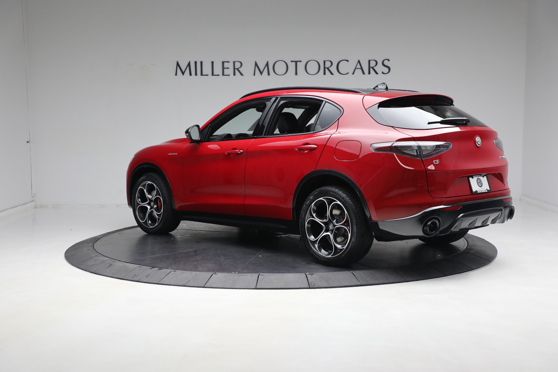 New-2024-Alfa-Romeo-Stelvio-Veloce