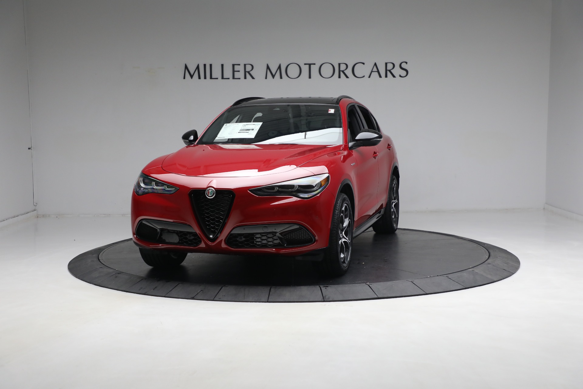 New-2024-Alfa-Romeo-Stelvio-Veloce