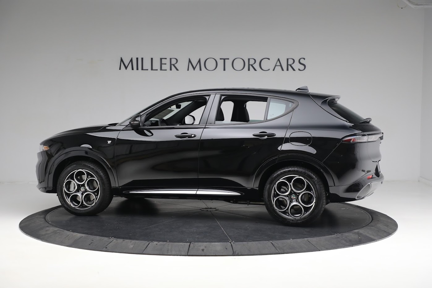 New-2024-Alfa-Romeo-Tonale-Ti