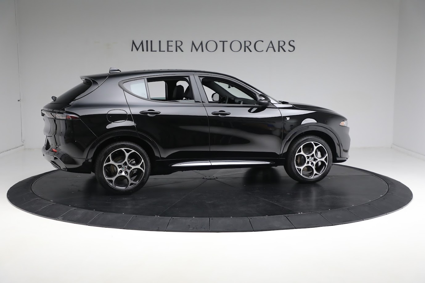Used-2024-Alfa-Romeo-Tonale-Ti