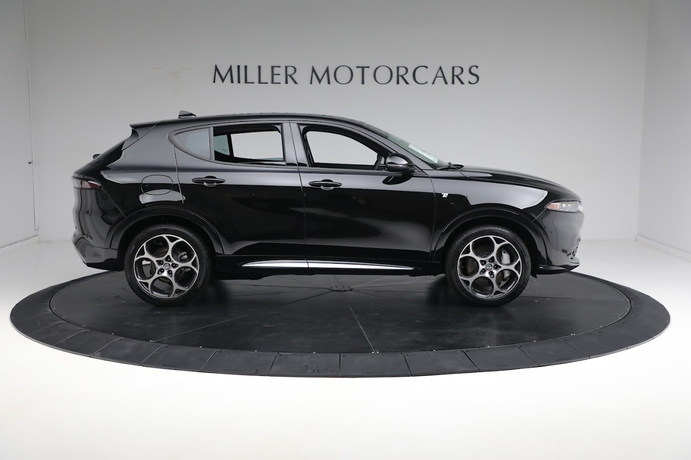 Used-2024-Alfa-Romeo-Tonale-Ti