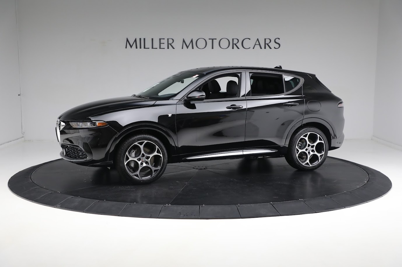 Used-2024-Alfa-Romeo-Tonale-Ti