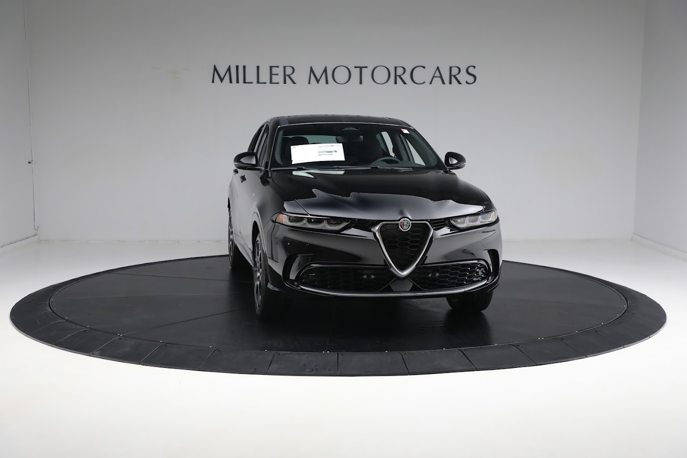 Used-2024-Alfa-Romeo-Tonale-Ti