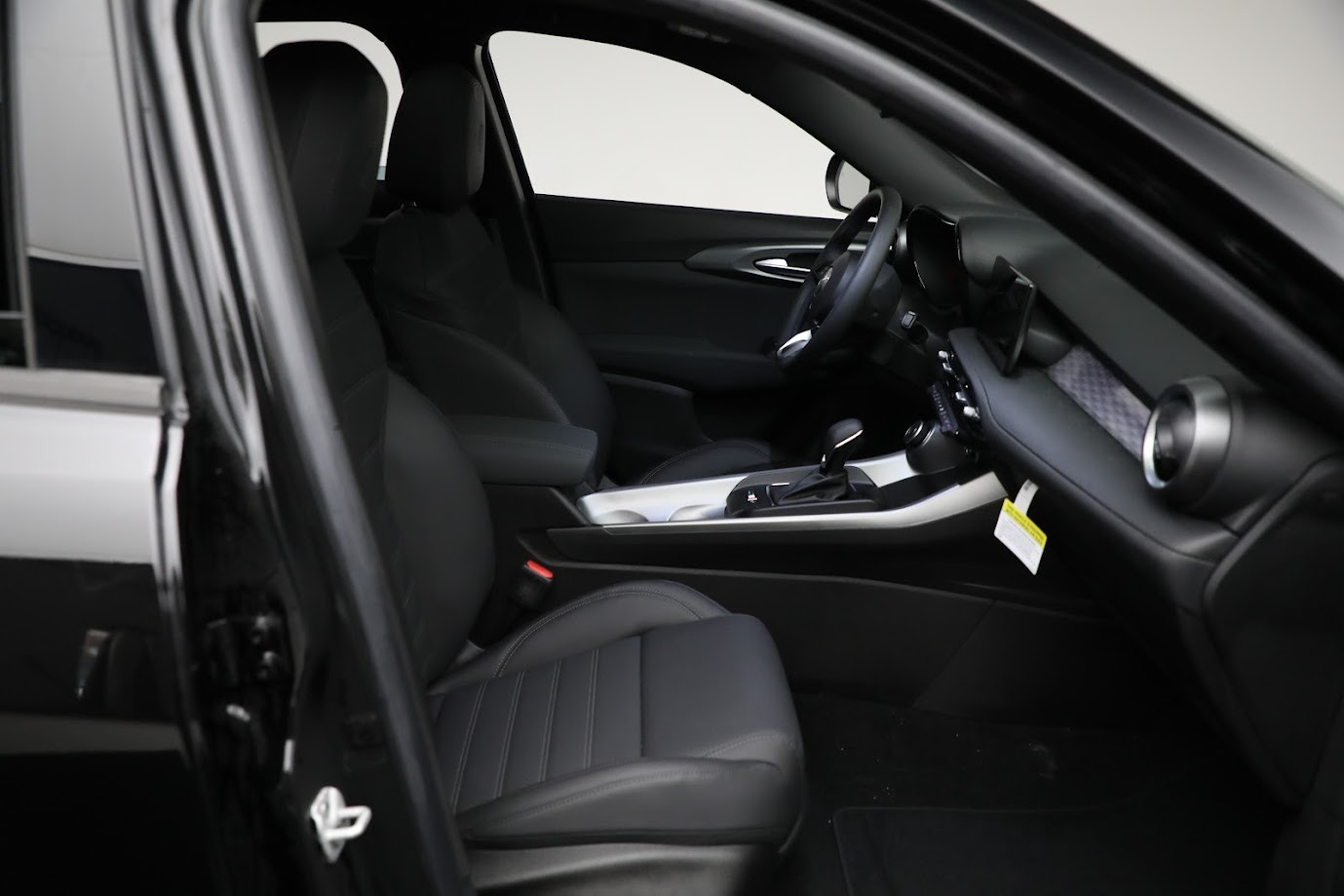 Used-2024-Alfa-Romeo-Tonale-Ti