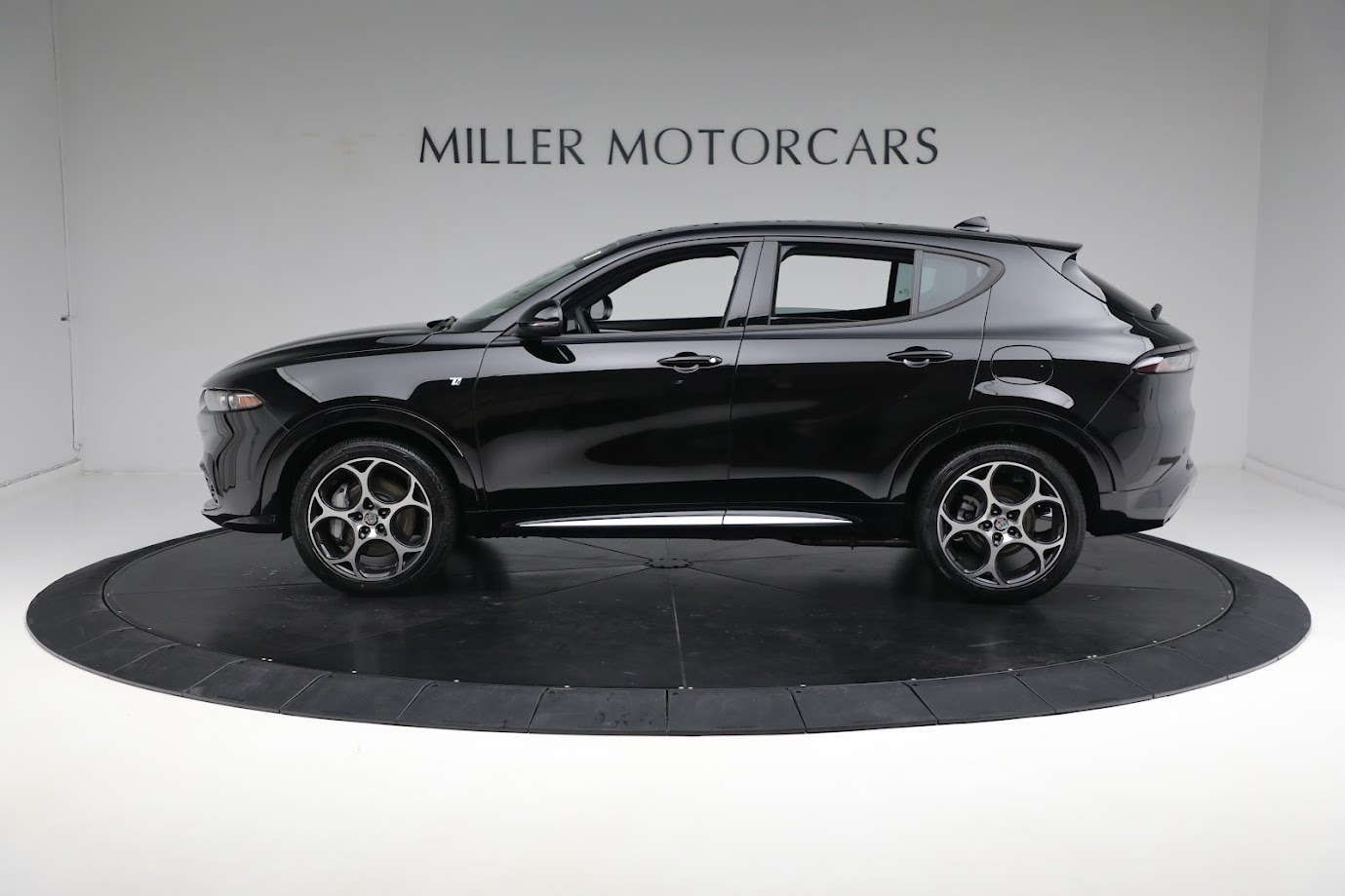 Used-2024-Alfa-Romeo-Tonale-Ti