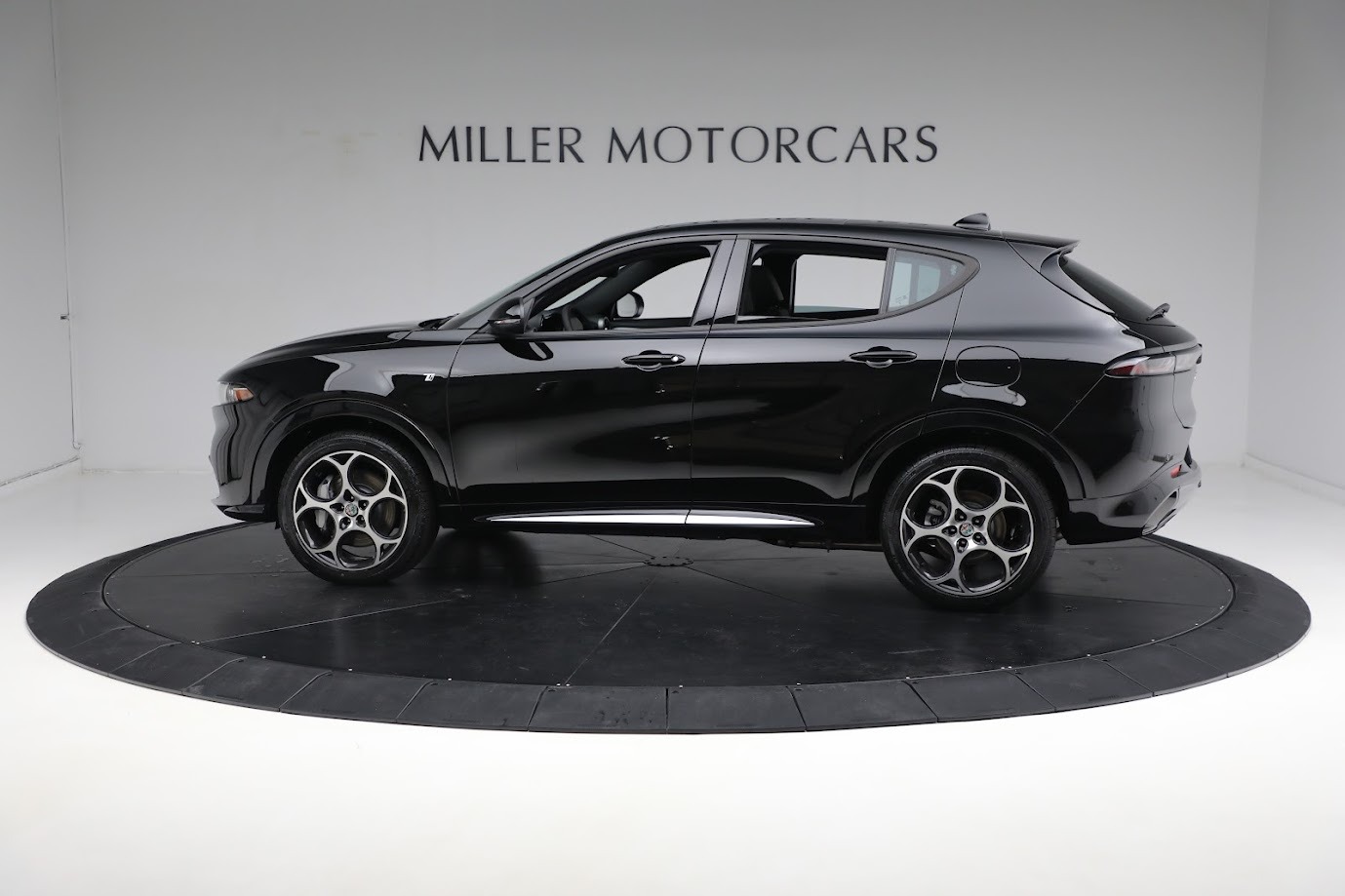 Used-2024-Alfa-Romeo-Tonale-Ti