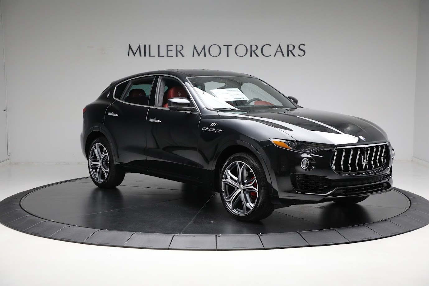 New-2023-Maserati-Levante-GT