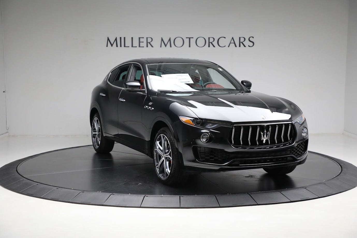 New-2023-Maserati-Levante-GT