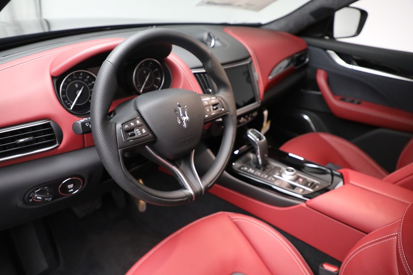 New-2023-Maserati-Levante-GT