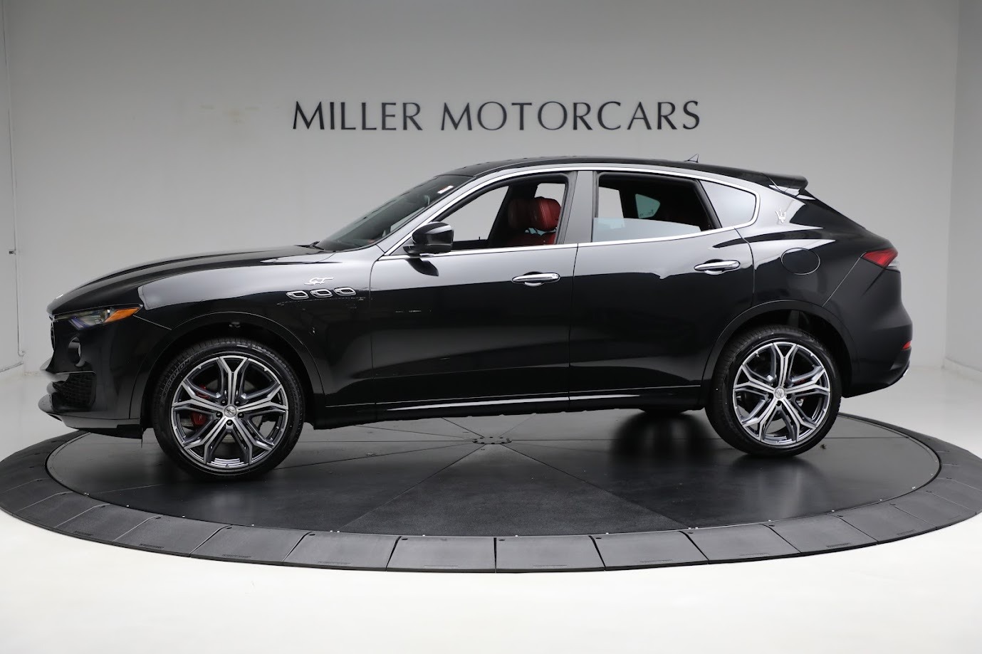 New-2023-Maserati-Levante-GT