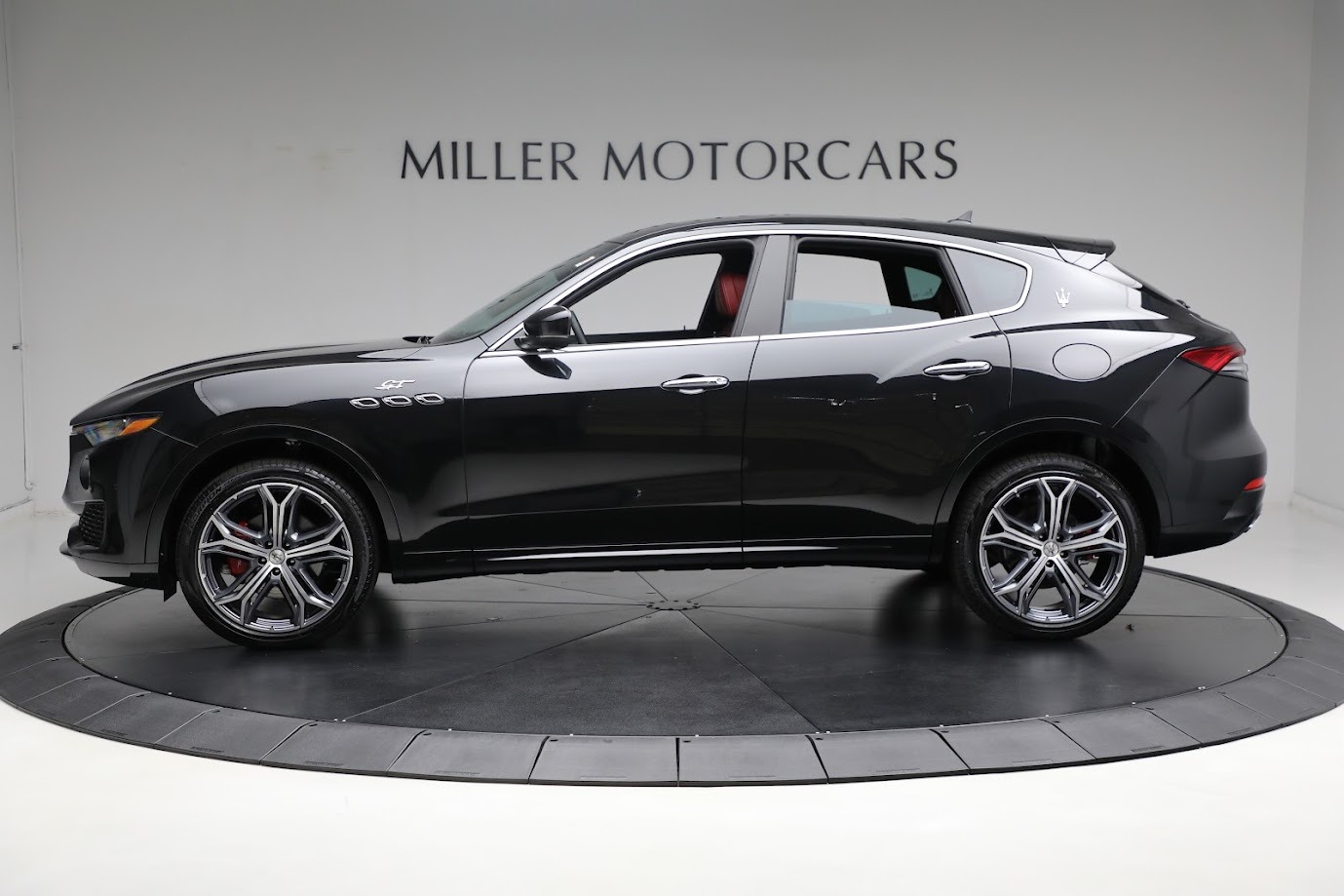 New-2023-Maserati-Levante-GT
