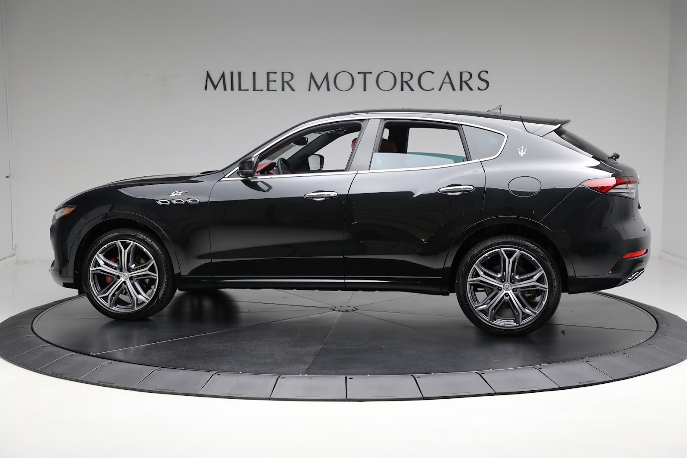New-2023-Maserati-Levante-GT