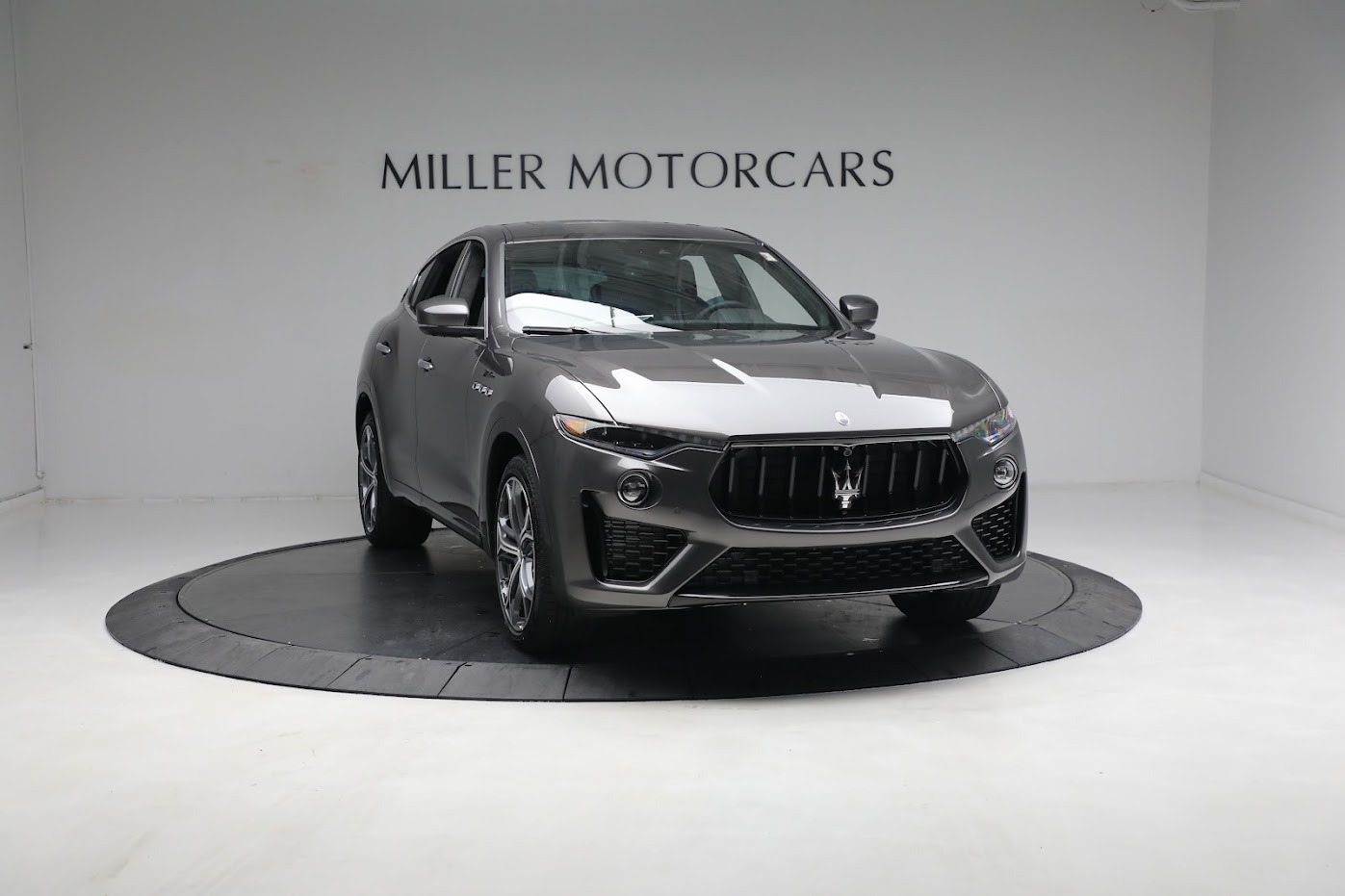 New-2023-Maserati-Levante-Modena