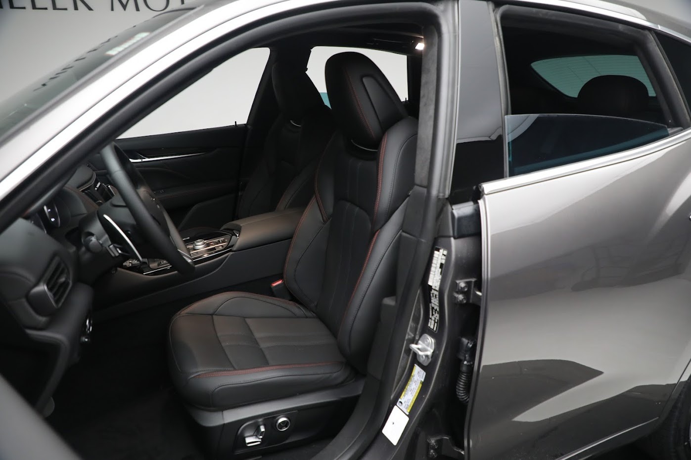 New-2023-Maserati-Levante-Modena