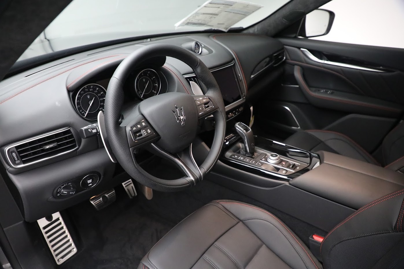 New-2023-Maserati-Levante-Modena