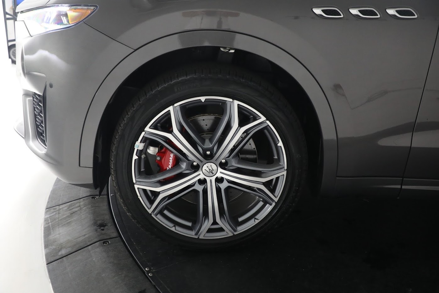 New-2023-Maserati-Levante-Modena