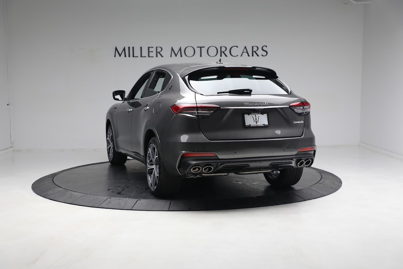 New-2023-Maserati-Levante-Modena