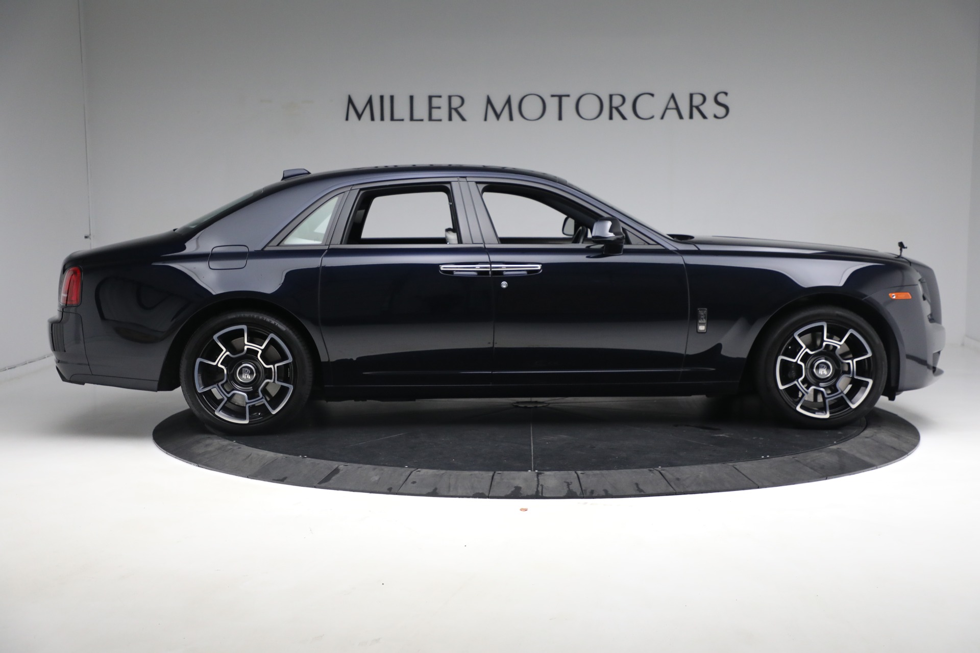Used-2019-Rolls-Royce-Black-Badge-Ghost