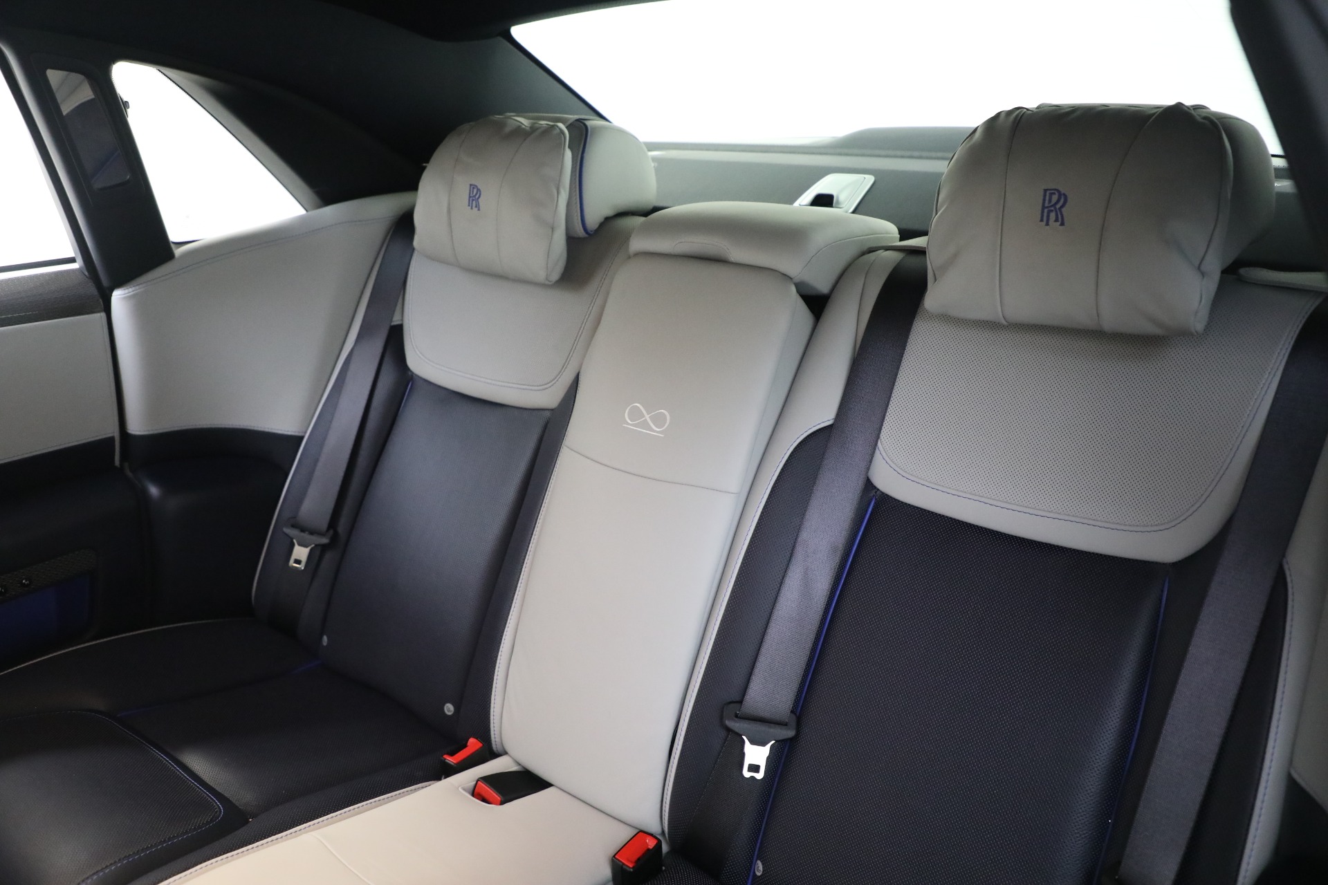 Used-2019-Rolls-Royce-Black-Badge-Ghost