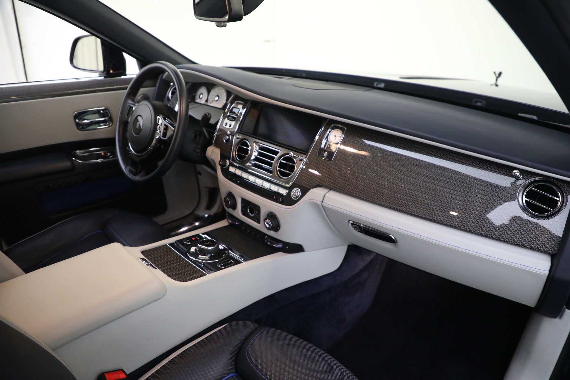 Used-2019-Rolls-Royce-Black-Badge-Ghost