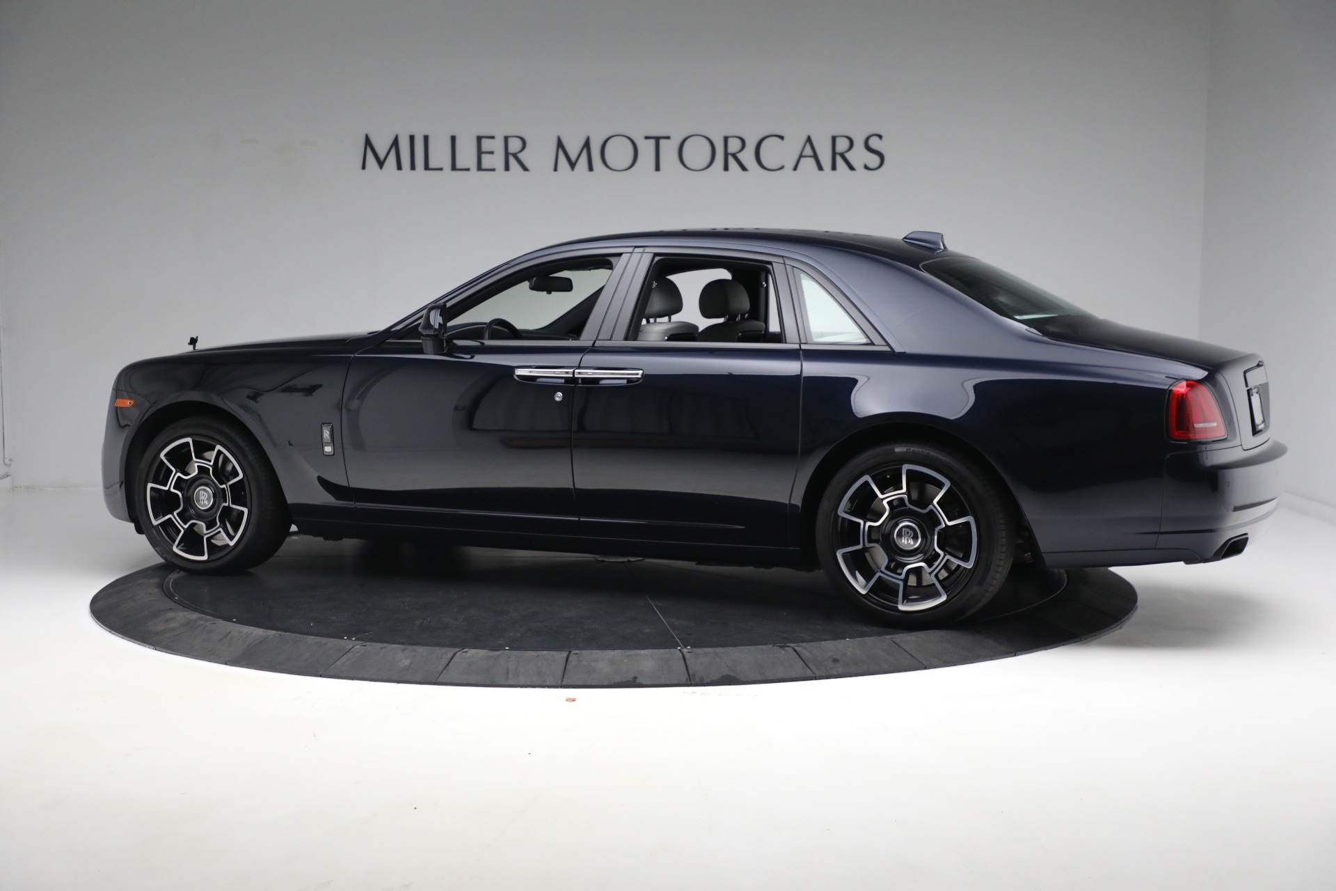 Used-2019-Rolls-Royce-Black-Badge-Ghost