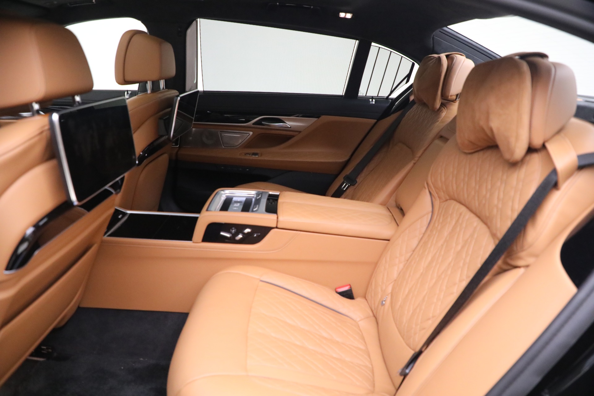 Used-2022-BMW-7-Series-ALPINA-B7-xDrive