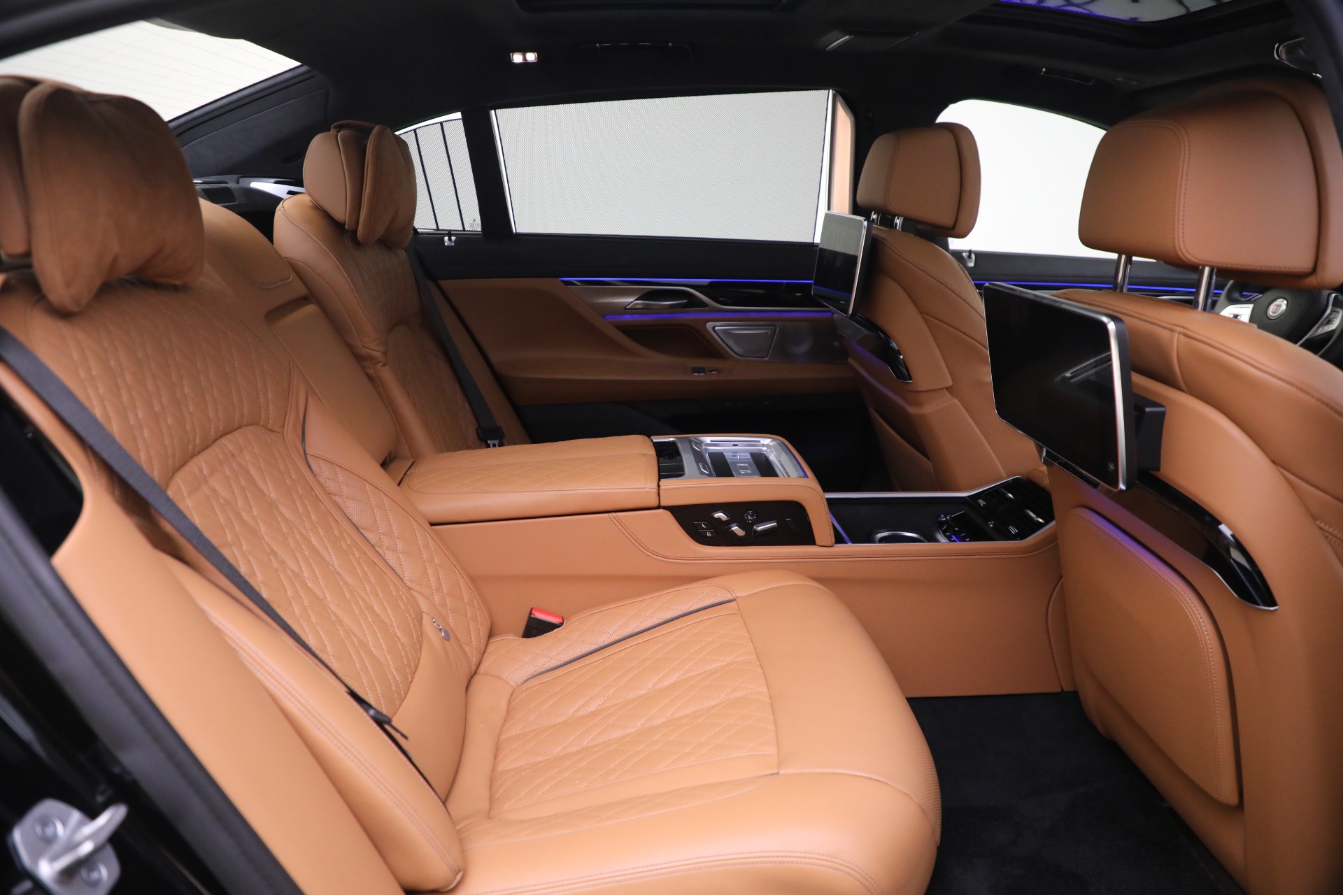 Used-2022-BMW-7-Series-ALPINA-B7-xDrive