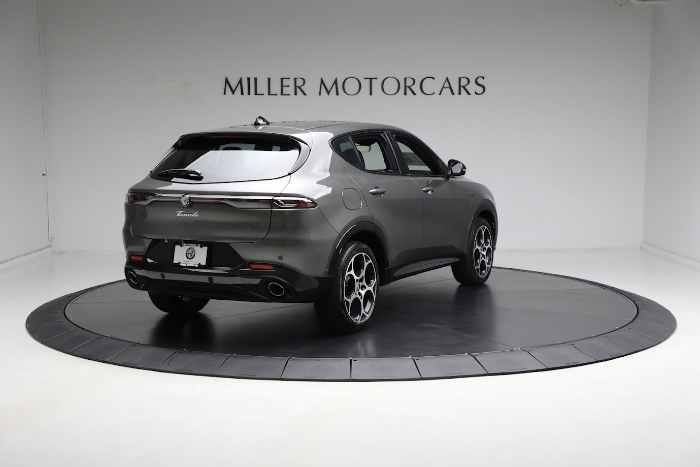 Used-2024-Alfa-Romeo-Tonale-Veloce
