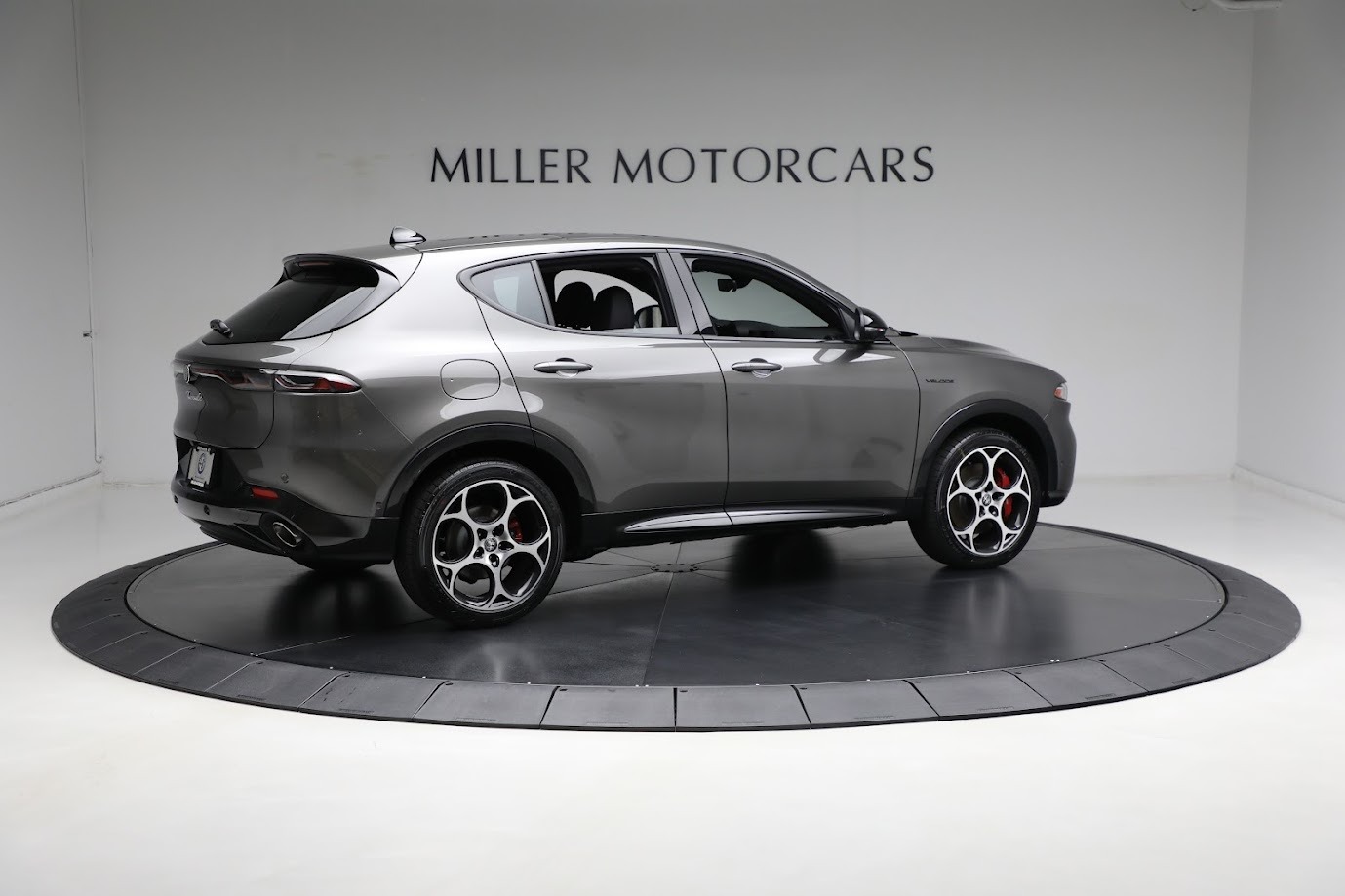 Used-2024-Alfa-Romeo-Tonale-Veloce