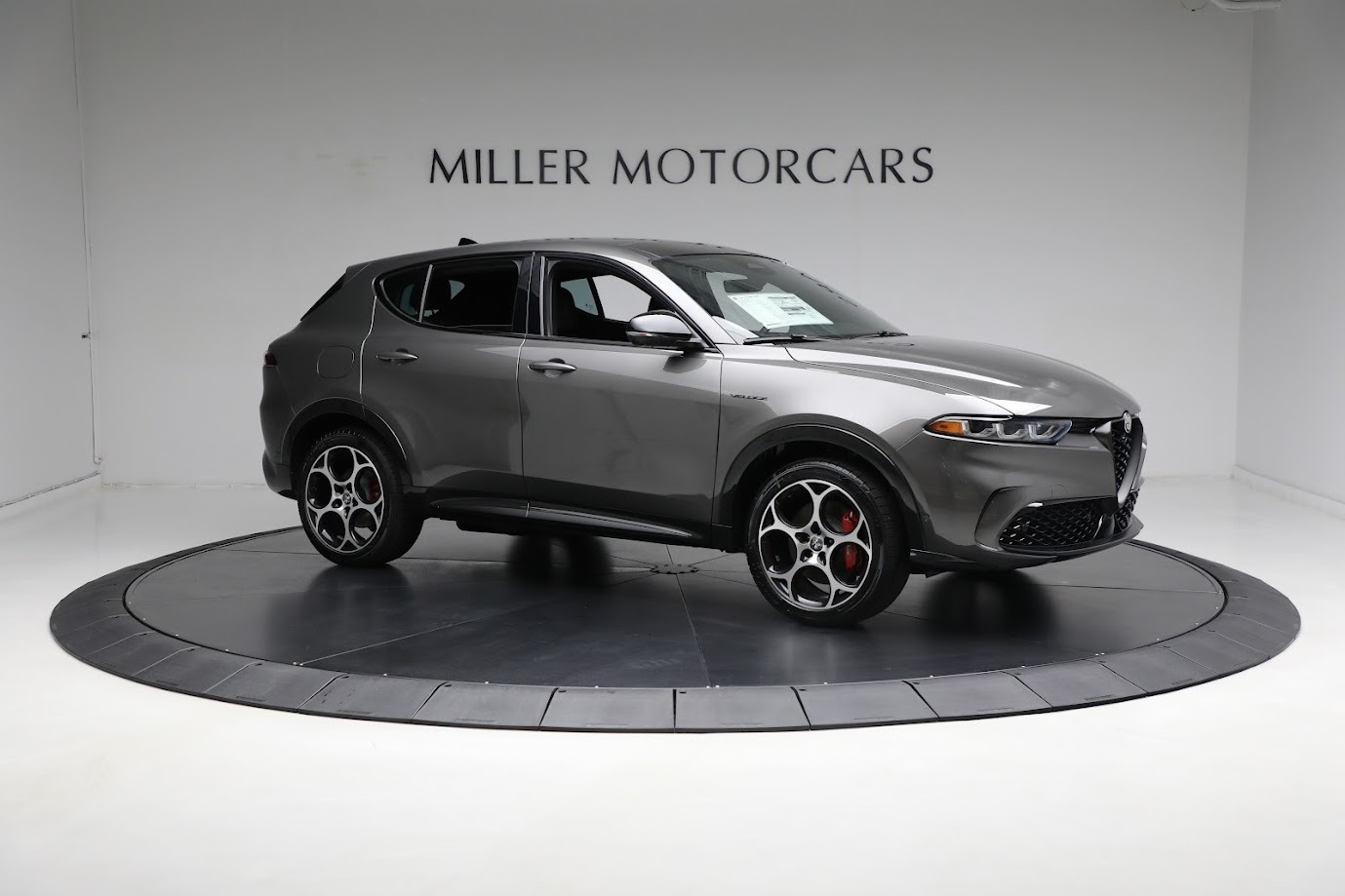 Used-2024-Alfa-Romeo-Tonale-Veloce