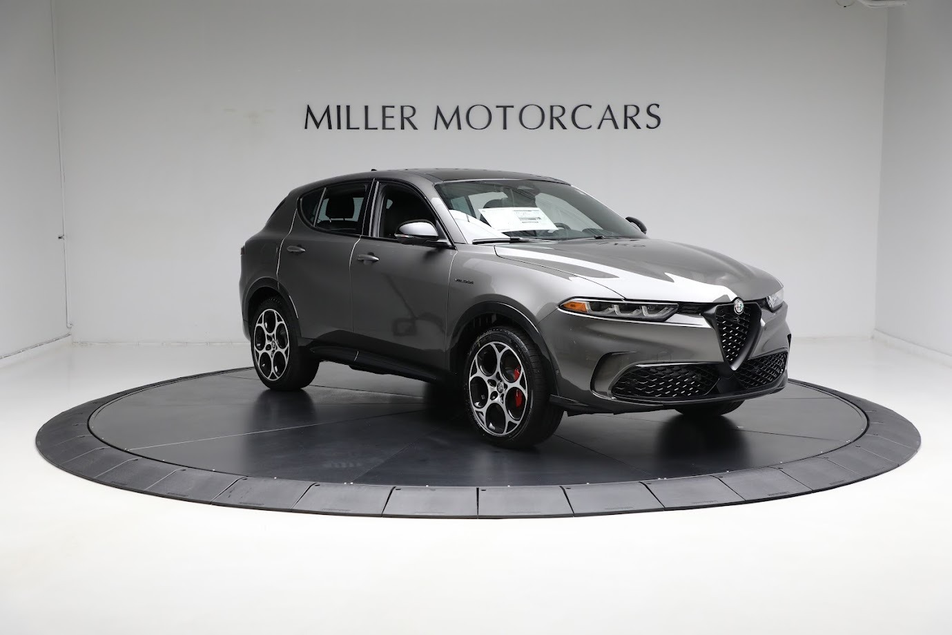 Used-2024-Alfa-Romeo-Tonale-Veloce