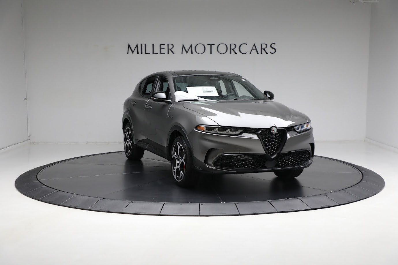 Used-2024-Alfa-Romeo-Tonale-Veloce