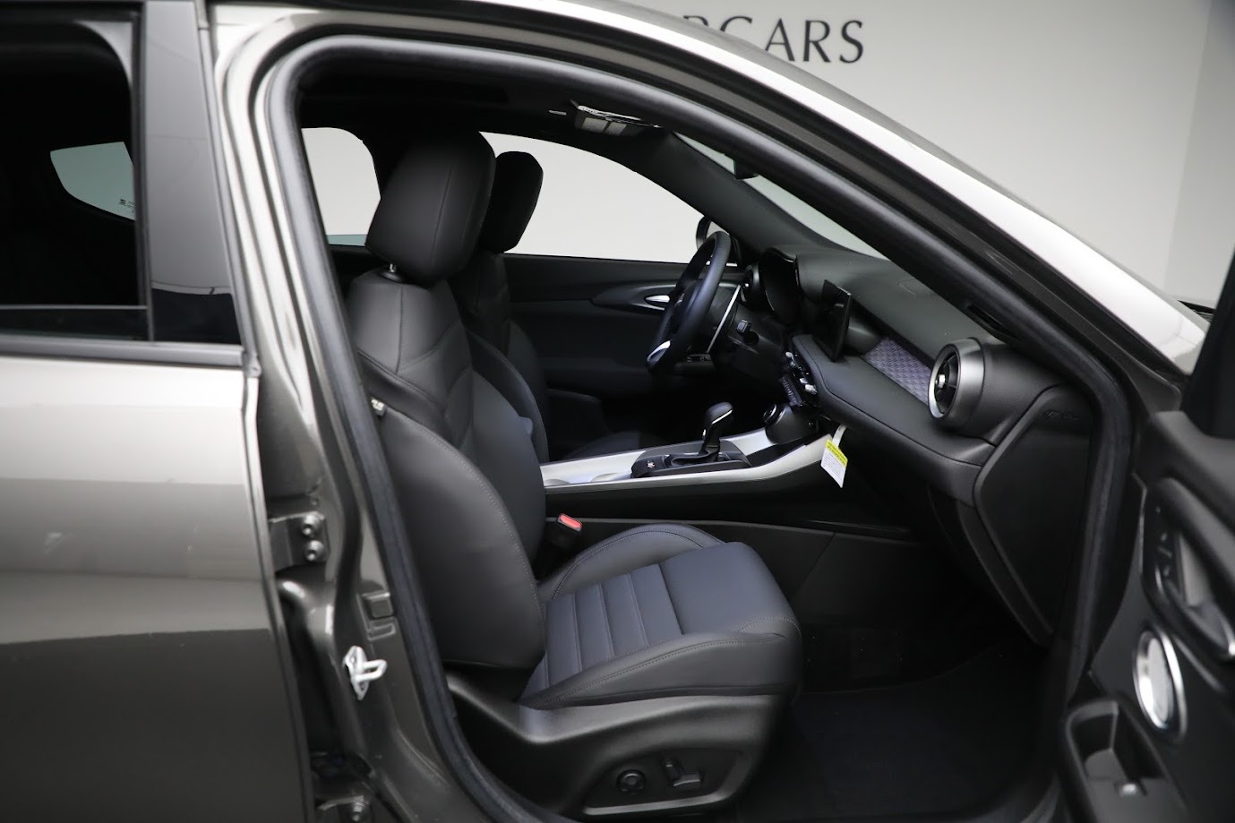 Used-2024-Alfa-Romeo-Tonale-Veloce