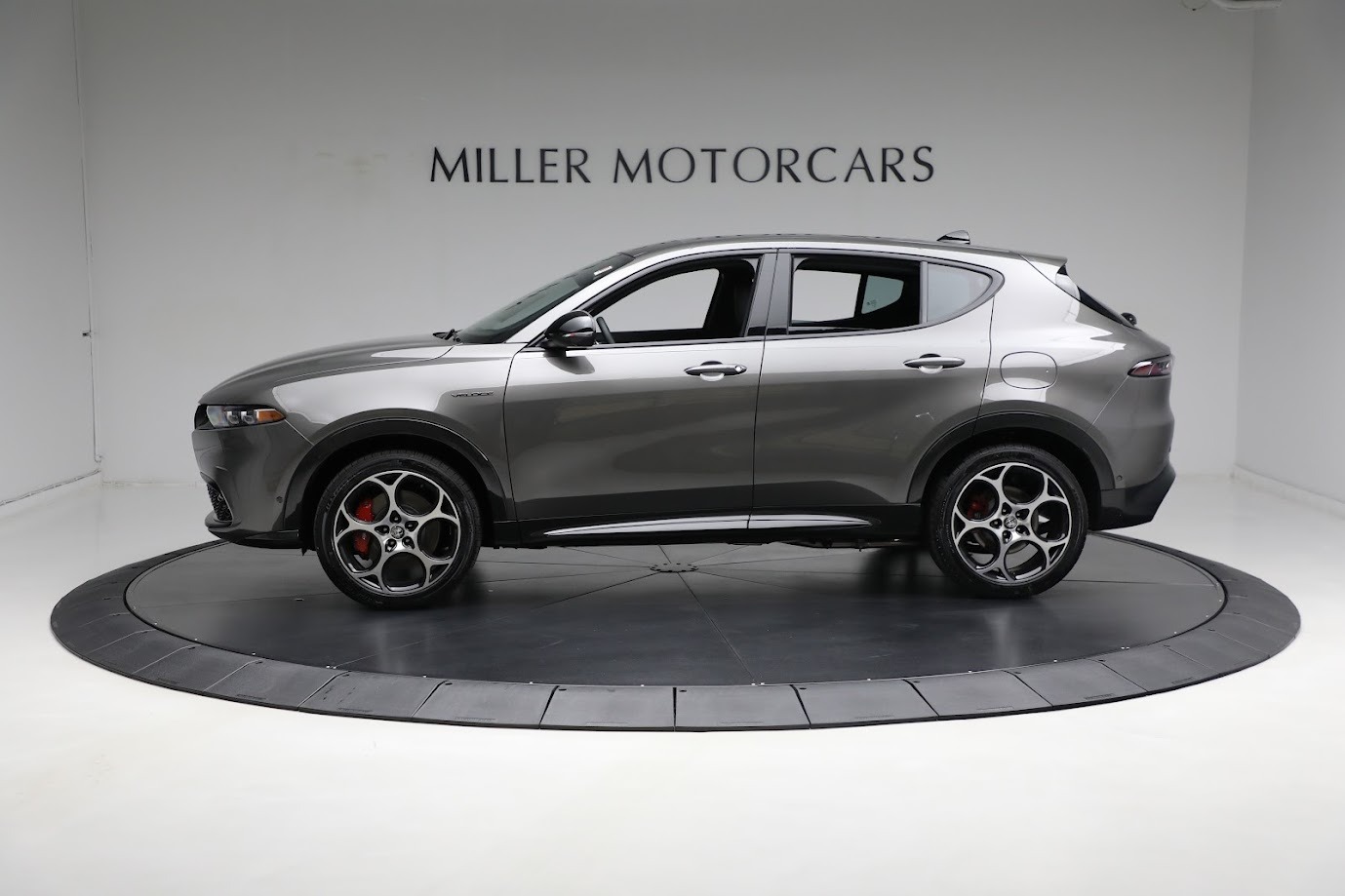 Used-2024-Alfa-Romeo-Tonale-Veloce