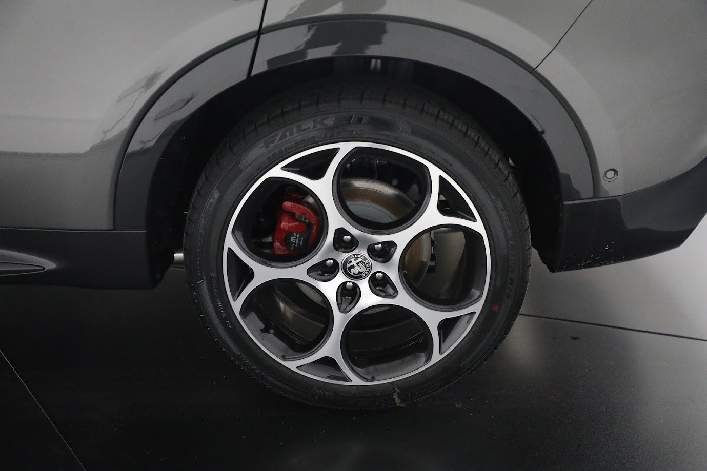 Used-2024-Alfa-Romeo-Tonale-Veloce