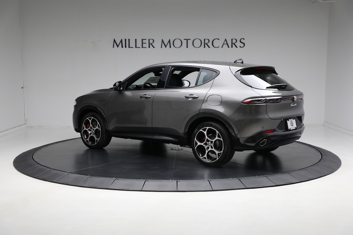 Used-2024-Alfa-Romeo-Tonale-Veloce